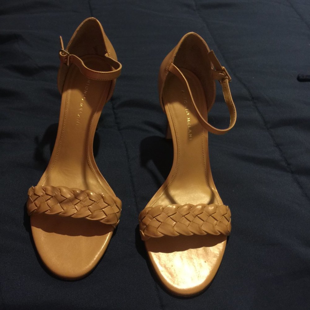 Antonio Melani Tan Leather Heels Size 9 1/2